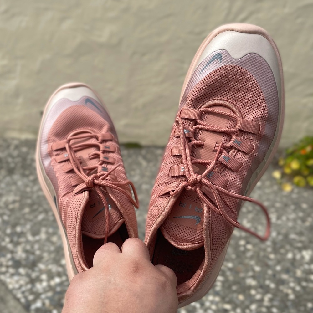 Nike Air Max Axis Mauve